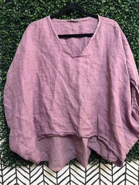 Relaxed V-Neck Linen Tunic in Dusty Mauve